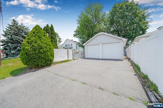 434 3rd Ave, Lyndhurst, NJ 07071 - view of detached garage