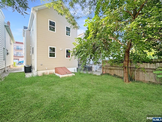 132 Lincoln Ave, Orange, NJ 07050 - rear view of property