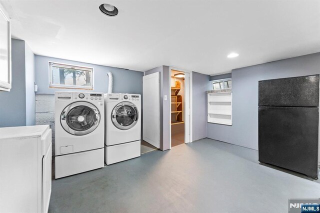 837 Keep St, Linden, NJ 07036 - laundry room featuring washer and clothes dryer and recessed lighting