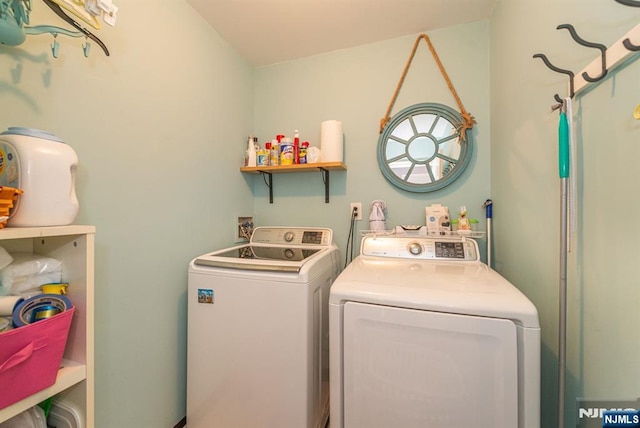 90 Warbler Dr, Wayne, NJ 07470 - washroom featuring washer and clothes dryer
