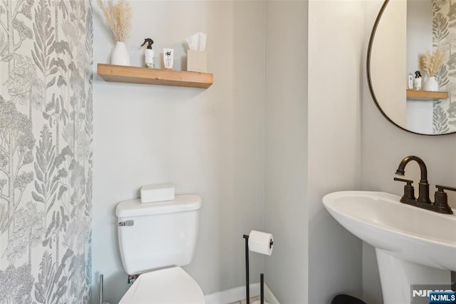 862 Lafayette Ave Extension, Hawthorne, NJ 07506 - bathroom with toilet and curtained shower
