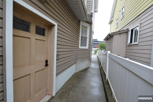 39 Mozart St, East Rutherford, NJ 07073 - entrance to property