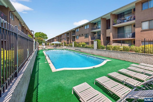462 Liberty St Unit 109, Little Ferry, NJ 07643 - view of community pool