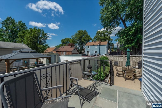 55 Rowland Ave, Hackensack, NJ 07601 - balcony featuring a residential view