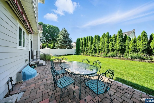 6 Highland Ave, Demarest, NJ 07627 - fenced backyard featuring outdoor dining space and a patio area