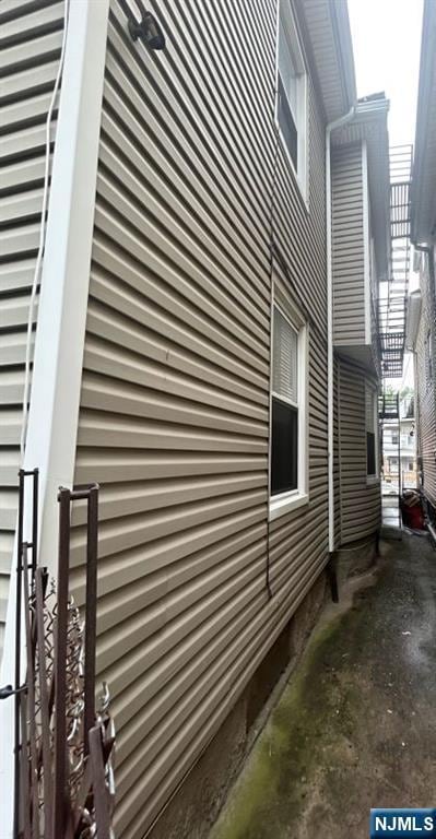 17 48th St, Weehawken, NJ 07086 - view of property exterior