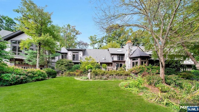 307 Freemans Ln, Franklin Lakes, NJ 07417 - view of grassy yard