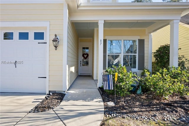 property entrance featuring a porch