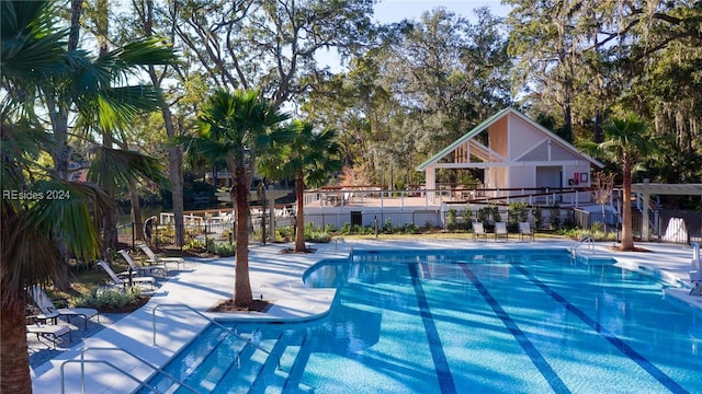 view of swimming pool