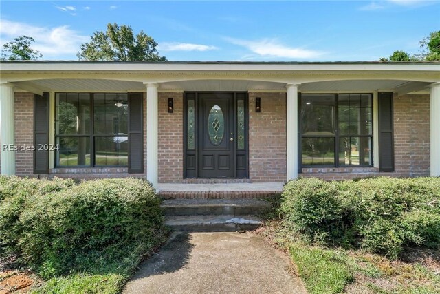 view of entrance to property