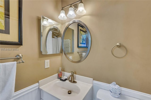 bathroom featuring sink