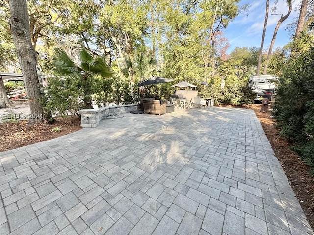 Listing photo 3 for 133 Arrow Rd, Hilton Head Island SC 29928