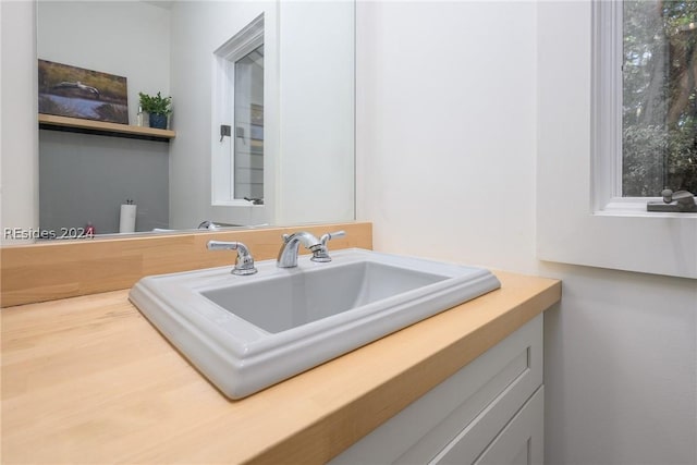 bathroom with vanity