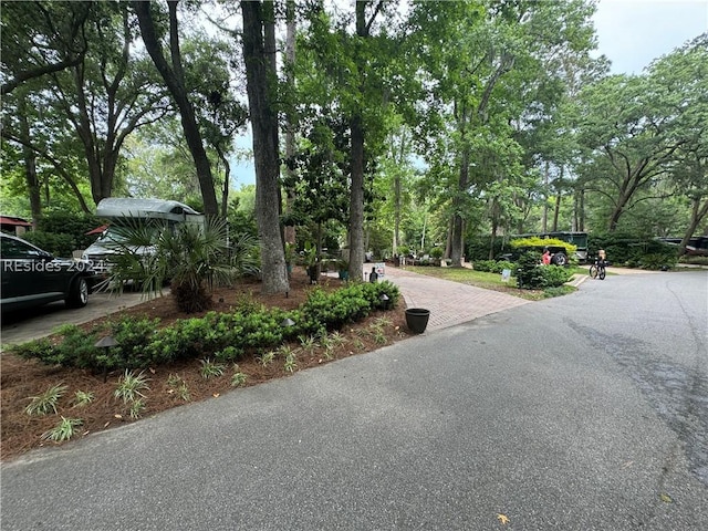 Listing photo 3 for 133 Arrow Rd, Hilton Head Island SC 29928