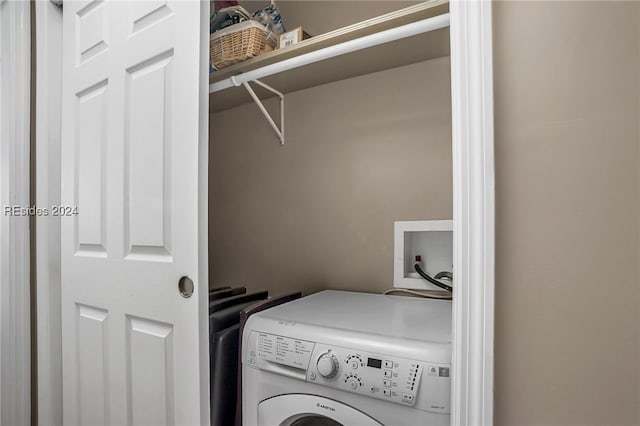 laundry area with washer / clothes dryer