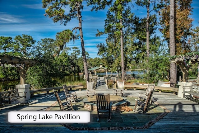 view of property's community featuring a water view