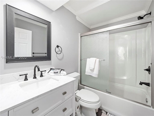 full bathroom featuring crown molding, vanity, bath / shower combo with glass door, and toilet