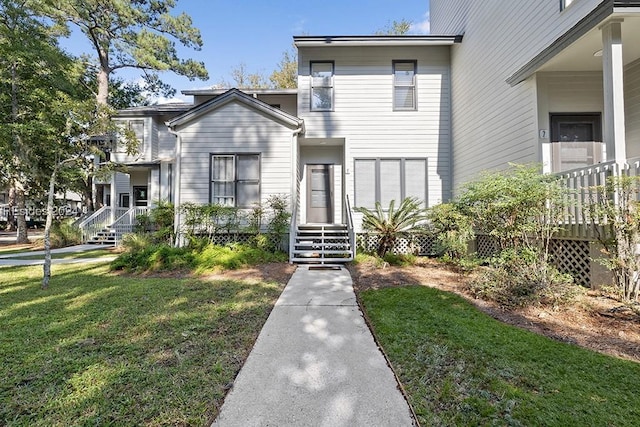 view of front of house featuring a front yard