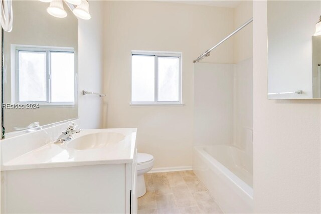 full bathroom featuring shower / bathtub combination, vanity, toilet, and a chandelier