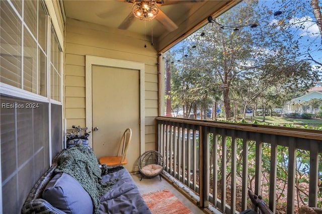 balcony featuring ceiling fan