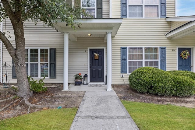 view of entrance to property