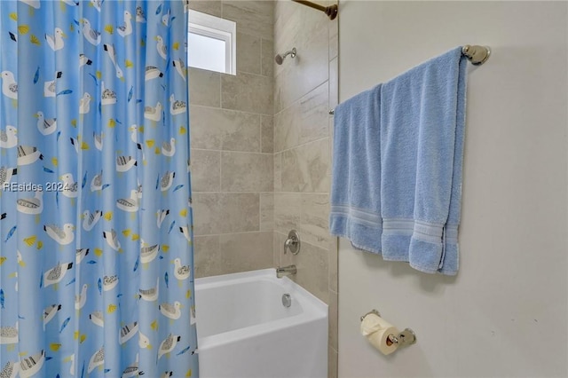 bathroom featuring shower / tub combo