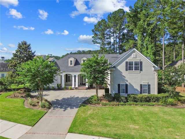 view of front of house with a front lawn