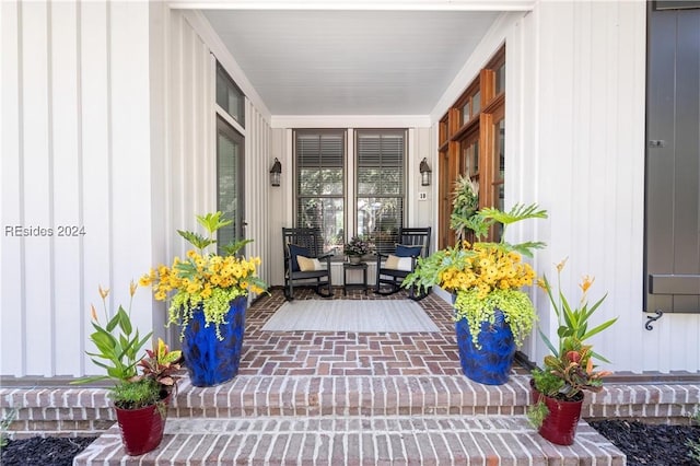 entrance to property with covered porch