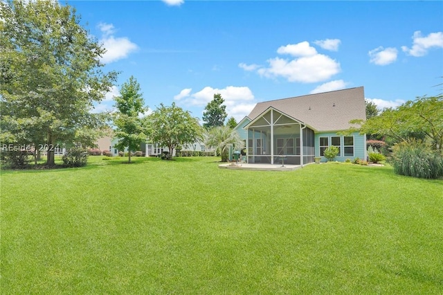 view of yard featuring a lanai