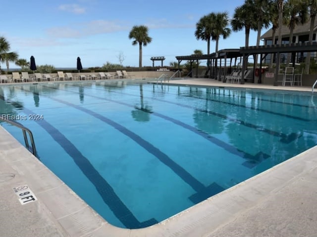 view of swimming pool