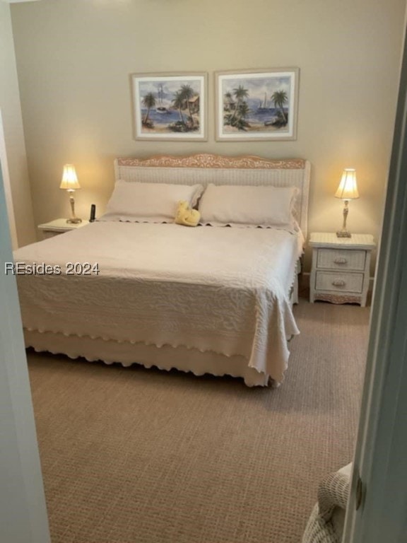 bedroom featuring carpet floors