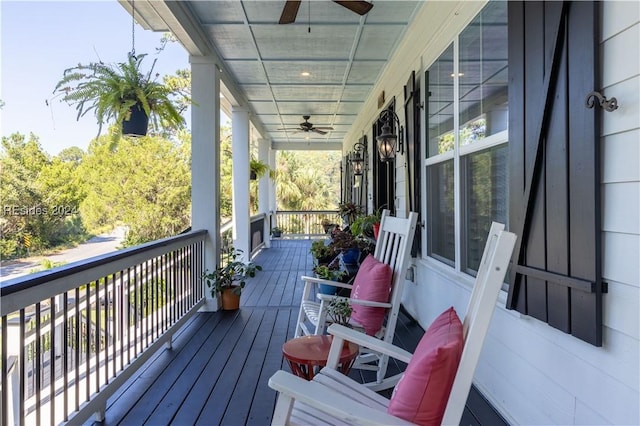 deck with ceiling fan