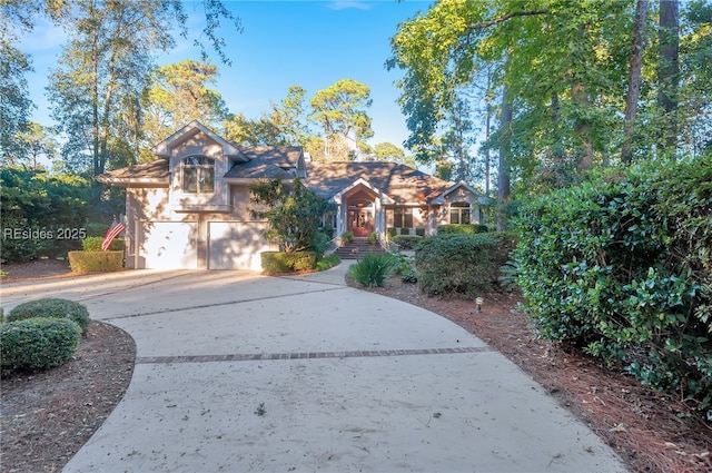 view of front of property featuring a garage