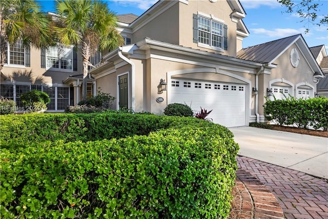 view of front of house featuring a garage