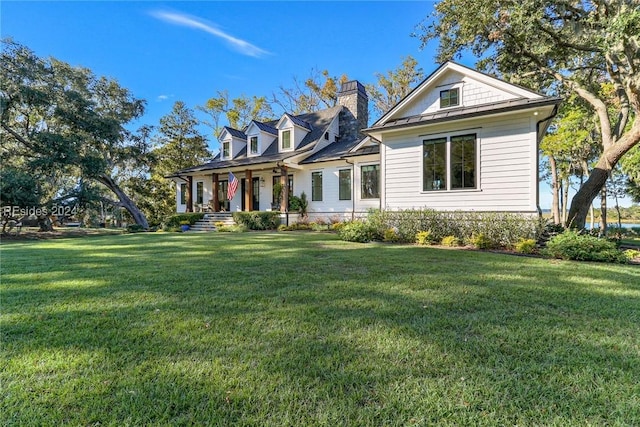 view of front of house with a front lawn