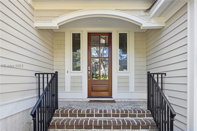 view of property entrance