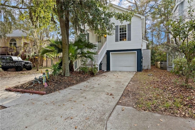 view of front facade featuring a garage