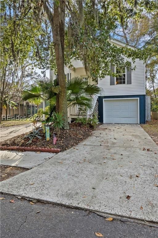 view of front of home featuring a garage