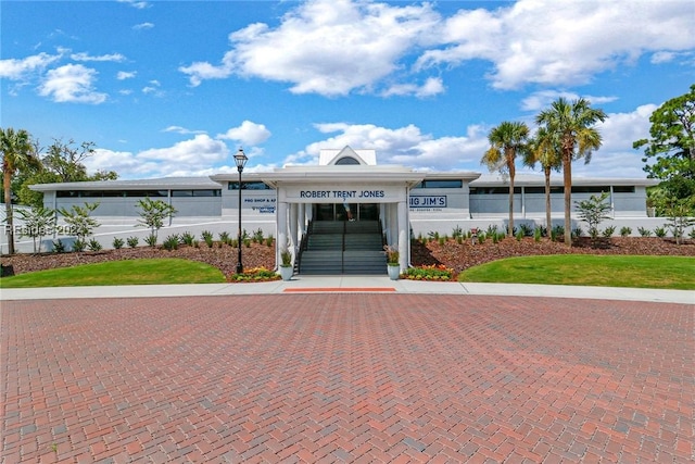 view of building exterior