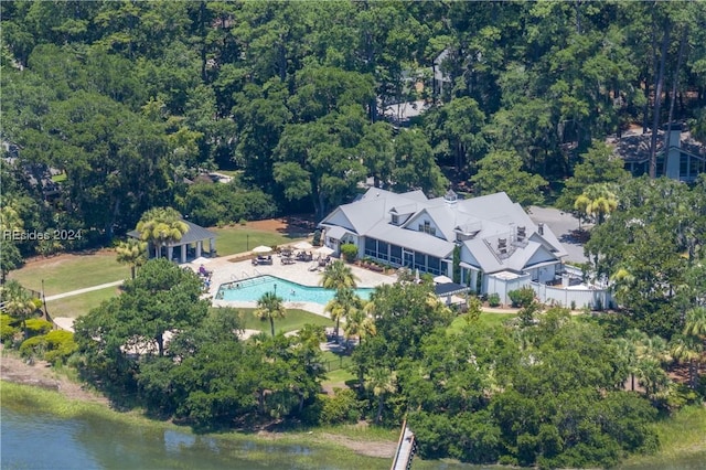 bird's eye view featuring a water view