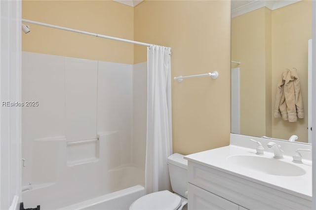 full bathroom featuring vanity, shower / bathtub combination with curtain, crown molding, and toilet