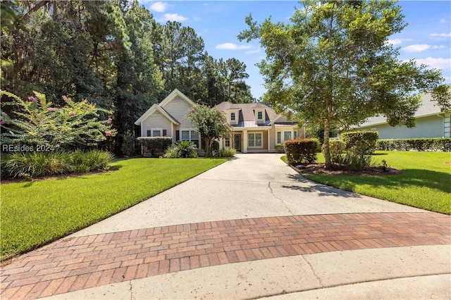 view of front of house with a front yard