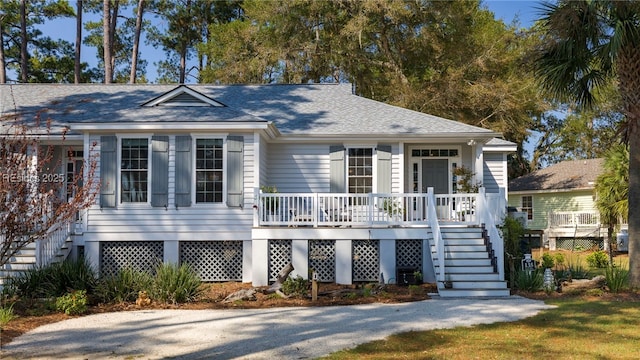 view of front facade featuring a porch