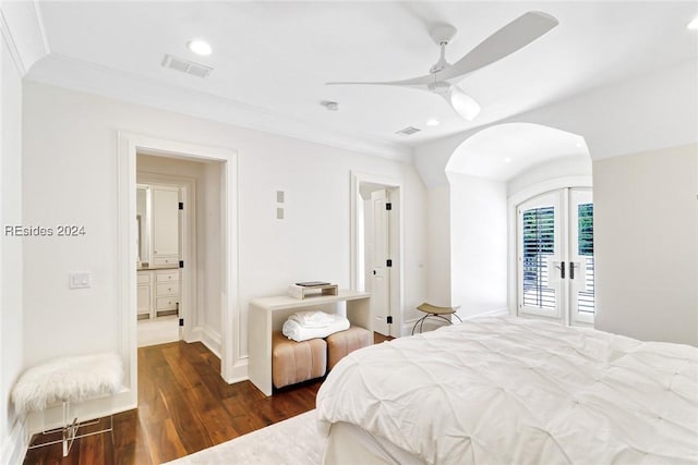 bedroom featuring dark wood-type flooring and ceiling fan