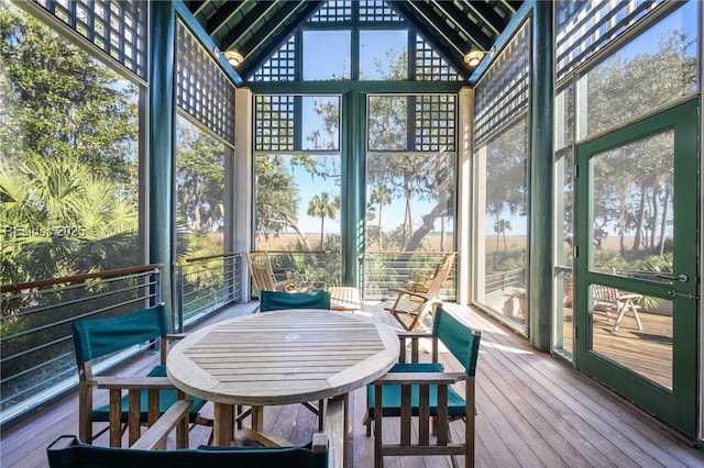 view of sunroom / solarium