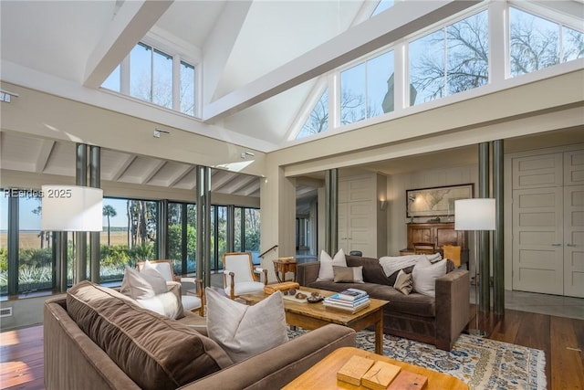 sunroom with vaulted ceiling