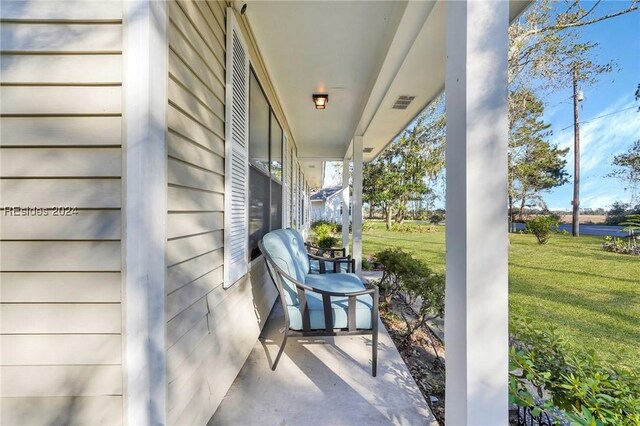 view of patio featuring covered porch