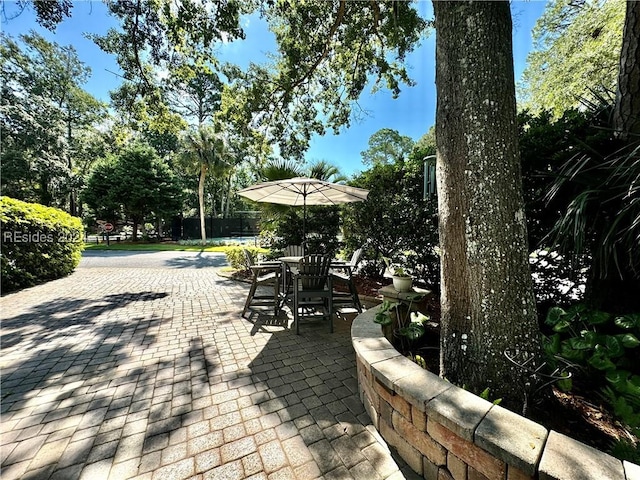 Listing photo 2 for 133 Arrow Rd, Hilton Head Island SC 29928