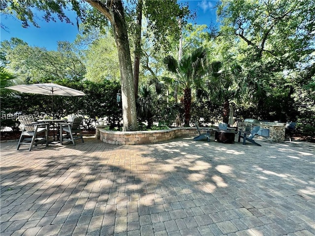 Listing photo 3 for 133 Arrow Rd, Hilton Head Island SC 29928