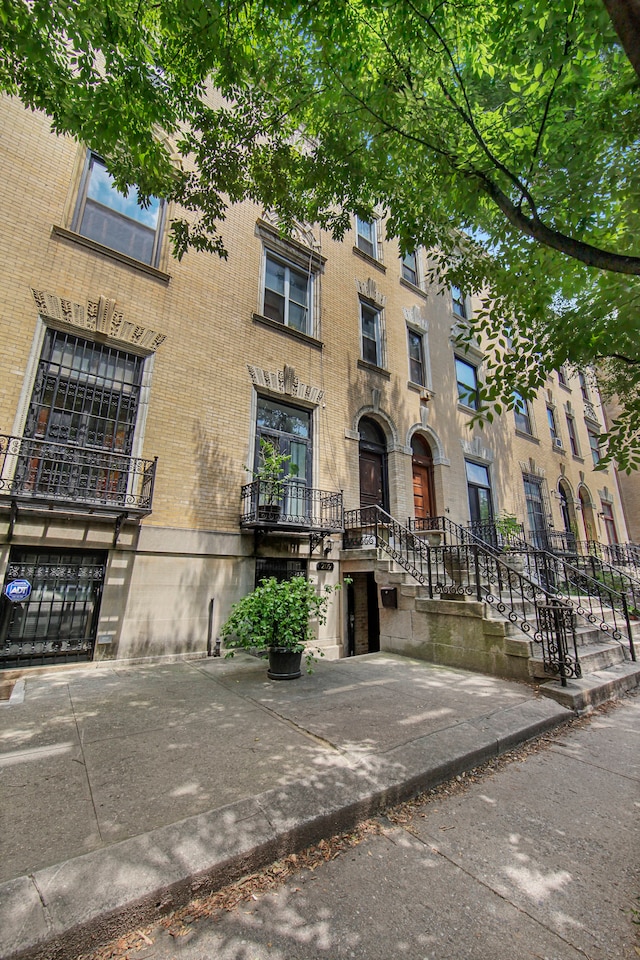 209 W 138th St Unit Th, New York City NY, 10030, 5 bedrooms, 3.5 baths townhouse for sale